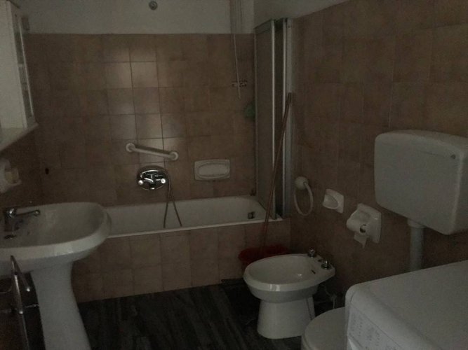 AMPIO BILOCALE CON CUCINA SEPARATA Nembro