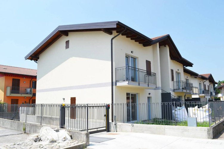 NUOVO TRILOCALE PIANO PRIMO CON BALCONI, BOX E POSTO AUTO Cavernago