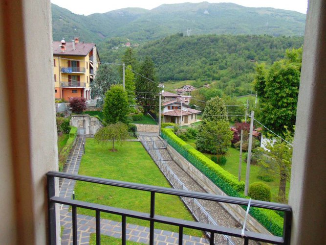 TRILOCALE TRAVI A VISTA CON DOPPI SERVIZI E BOX Palazzago