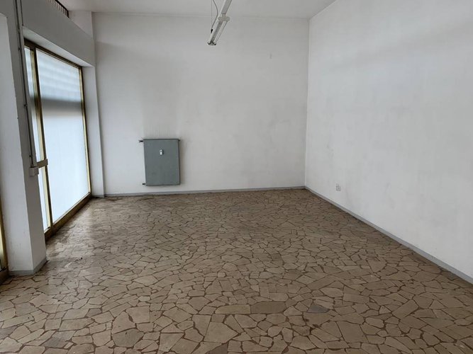 NEGOZIO VICINANZE UNIVERSITA' Bergamo