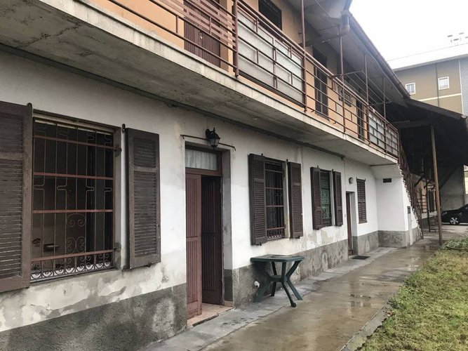 RUSTICO-HOTEL- MOTEL- BED & BREAKFAST- RISTORANTE- UFFICI. Bergamo