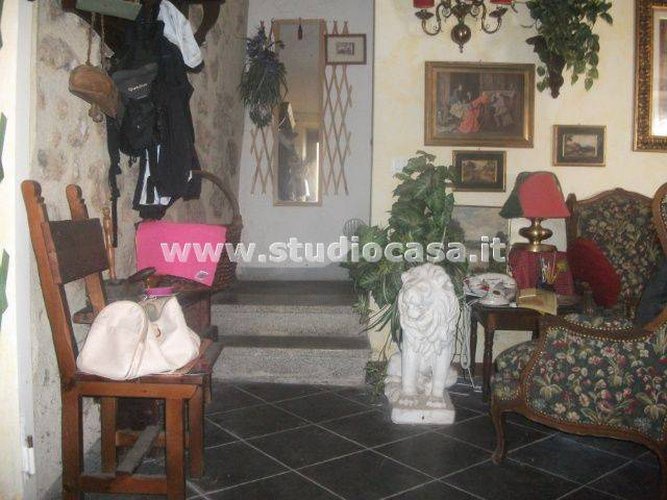 INDIPENDENTE CON GIARDINO PRIVATO! Bracca