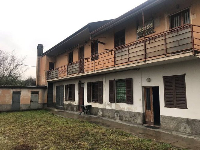 RUSTICO-HOTEL- MOTEL- BED & BREAKFAST- RISTORANTE- UFFICI. Bergamo