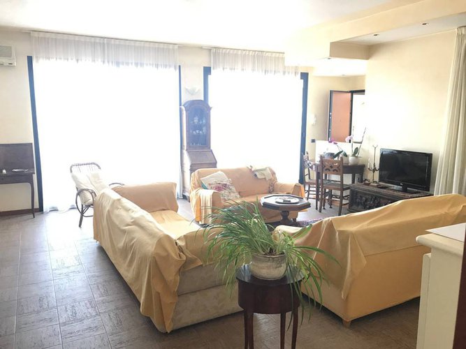 AMPIO QUADRILOCALE CON TERRAZZO DI MQ. 50 Alzano Lombardo