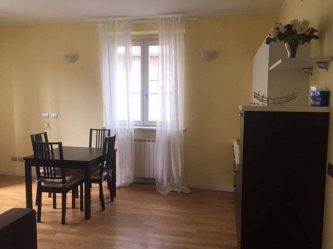 Signorile bilocale con box Nembro