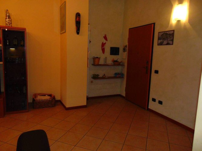 TRILOCALE TRAVI A VISTA CON DOPPI SERVIZI E BOX Palazzago