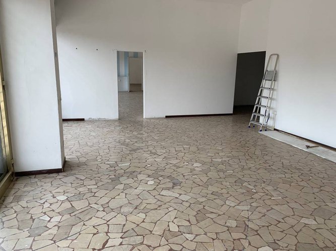 NEGOZIO VICINANZE UNIVERSITA' Bergamo