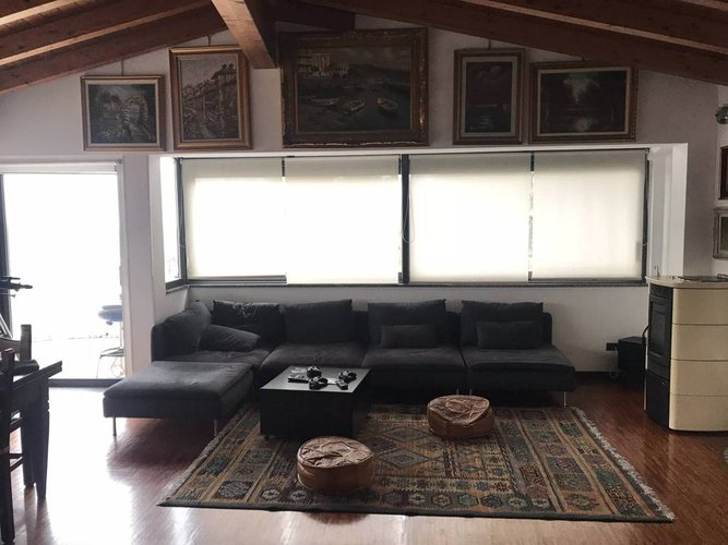 PRESTIGIOSA VILLA SINGOLA CON 3 APPARTAMENTI Nembro