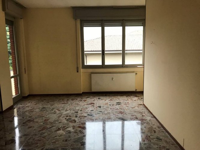 AMPIO QUADRILOCALE SECONDO ED ULTIMO PIANO Scanzorosciate