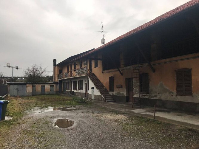 RUSTICO-HOTEL- MOTEL- BED & BREAKFAST- RISTORANTE- UFFICI. Bergamo