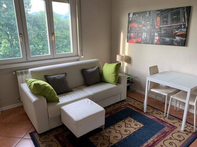 BILOCALE CON BOX E CANTINA Bergamo