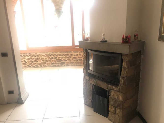 AMPIO QUADRILOCALE CON CAMINO Alzano Lombardo