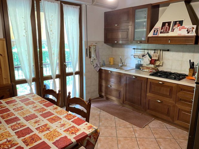 AMPIO QUADRILOCALE CON MAGAZZINO SOTTOSTANTE Bergamo