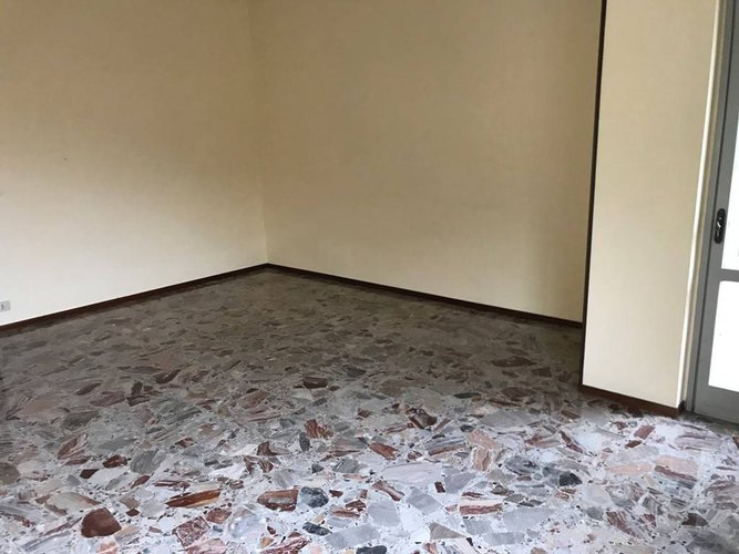 AMPIO QUADRILOCALE SECONDO ED ULTIMO PIANO Scanzorosciate