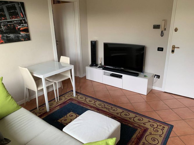 BILOCALE CON BOX E CANTINA Bergamo