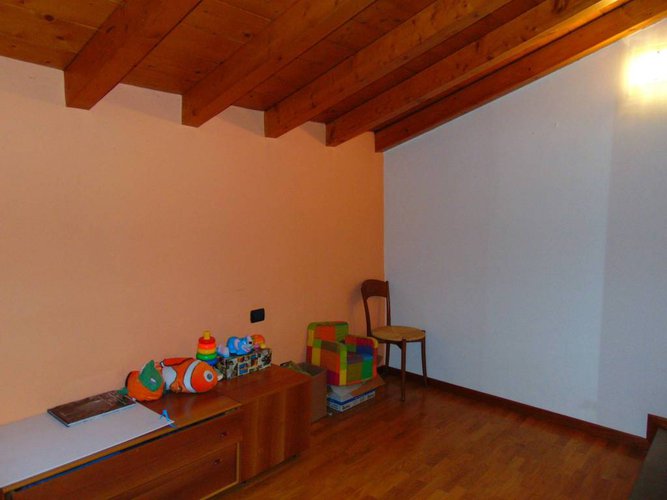 TRILOCALE TRAVI A VISTA CON DOPPI SERVIZI E BOX Palazzago