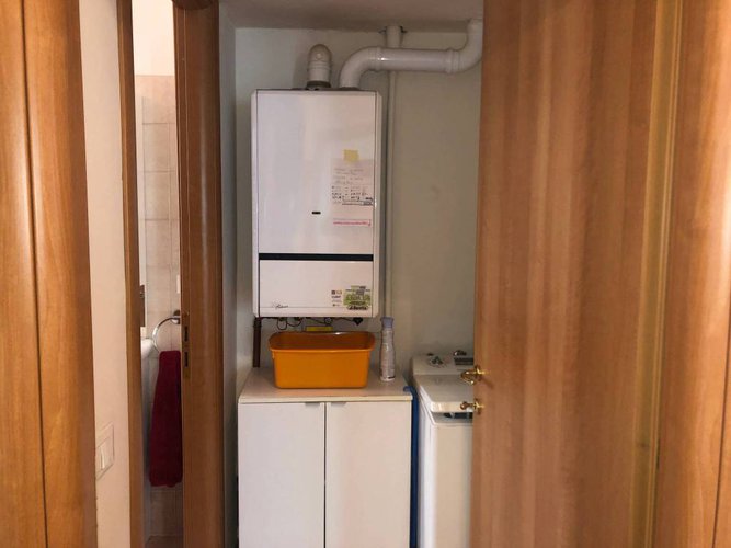 TRILOCALE COMPLETAMENTE RISTRUTTURATO CON BALCONI E CANTINA Bergamo