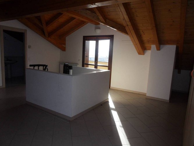 QUADRILOCALE CON CANTINA E BOX DOPPIO Albano Sant'Alessandro