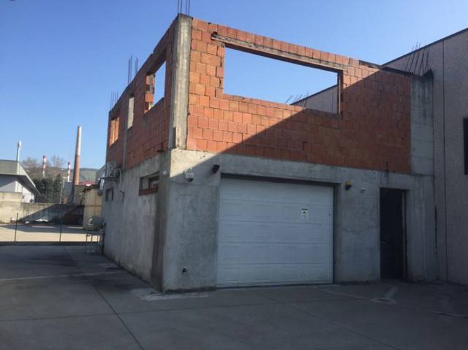 Capannone Scanzorosciate