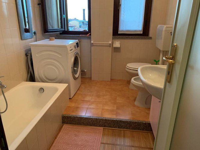 BELLISSIMO TRILOCALE RIMESSO A NUOVO Bergamo