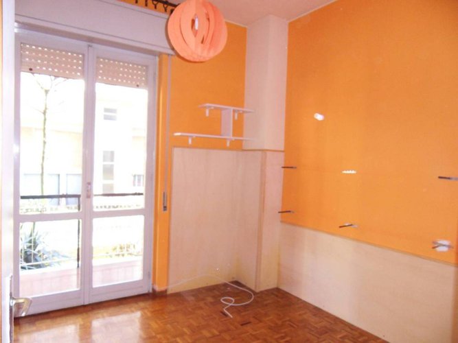 QUADRILOCALE CON BALCONE E CANTINA Bergamo