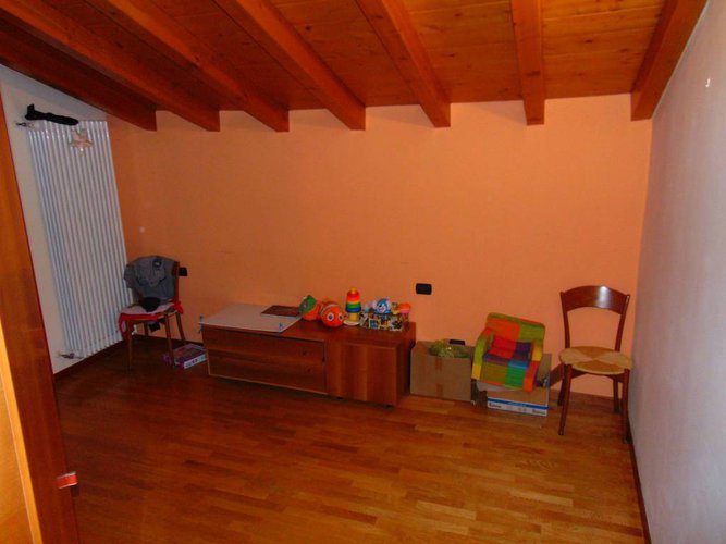 TRILOCALE TRAVI A VISTA CON DOPPI SERVIZI E BOX Palazzago