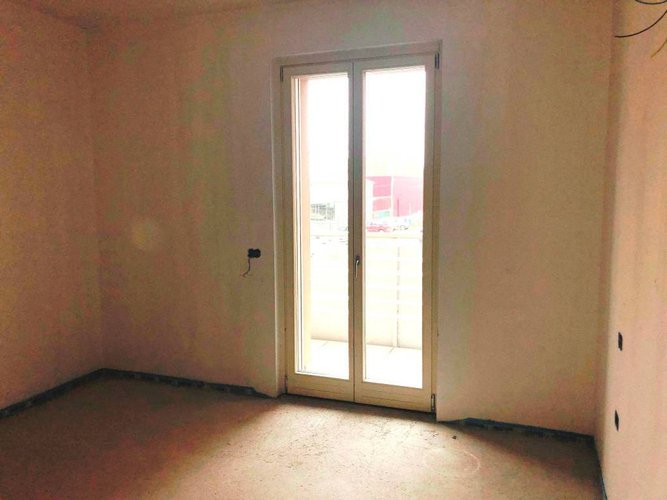 TRILOCALE NUOVO, DOPPI SERVIZI, TERRAZZA VIVIBILE Bergamo