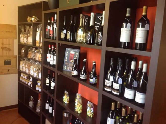 Cedesi avviata gastronomia in posizione di forte passaggio. Bergamo