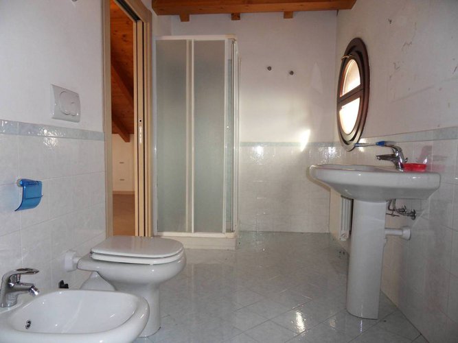 QUADRILOCALE CON CANTINA E BOX DOPPIO Albano Sant'Alessandro