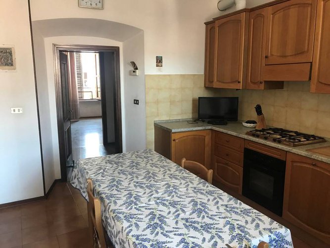 AMPIO BILOCALE CON CUCINA SEPARATA Nembro