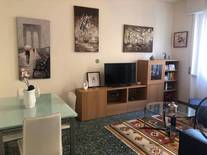 TRILOCALE COMPLETAMENTE RISTRUTTURATO CON BALCONI E CANTINA