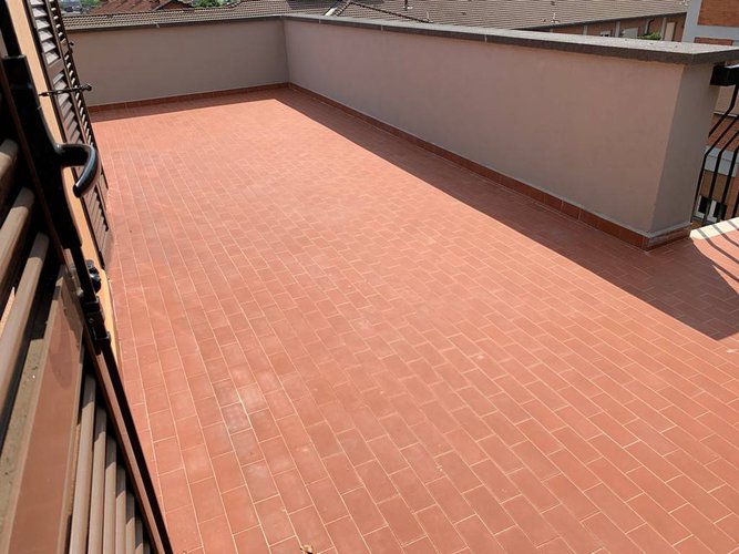 ULTIMO PIANO CON AMPIO SOLARIUM Bergamo