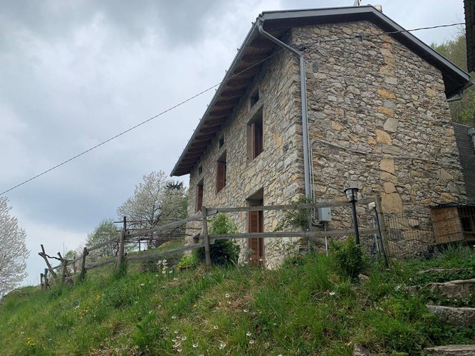 VILLA SINGOLA/RUSTICO RIMESSO A NUOVO Almenno San Bartolomeo