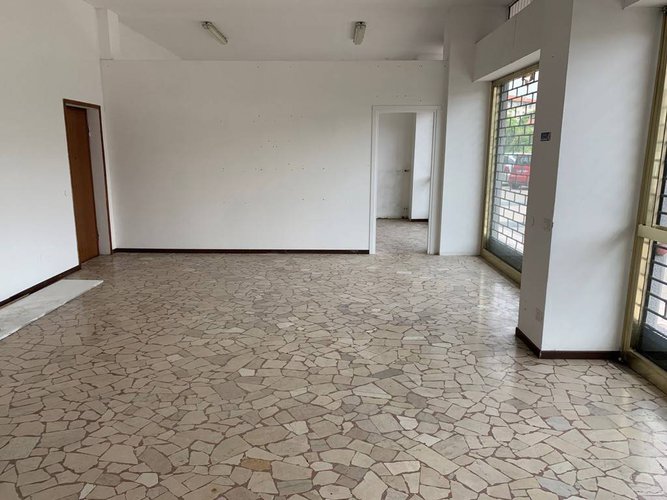 NEGOZIO VICINANZE UNIVERSITA' Bergamo