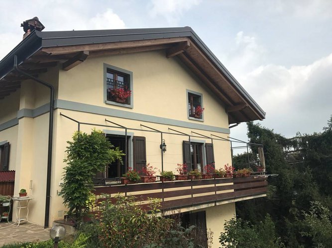 VILLA SINGOLA con 900 mq. di giardino Alzano Lombardo