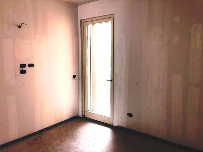 TRILOCALE NUOVO, DOPPI SERVIZI, TERRAZZA VIVIBILE Bergamo