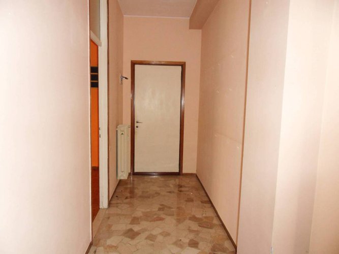 QUADRILOCALE CON BALCONE E CANTINA Bergamo