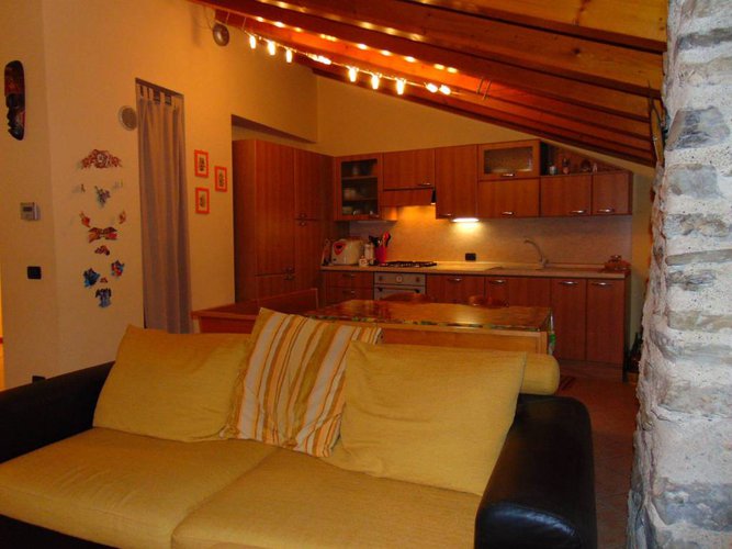 TRILOCALE TRAVI A VISTA CON DOPPI SERVIZI E BOX Palazzago