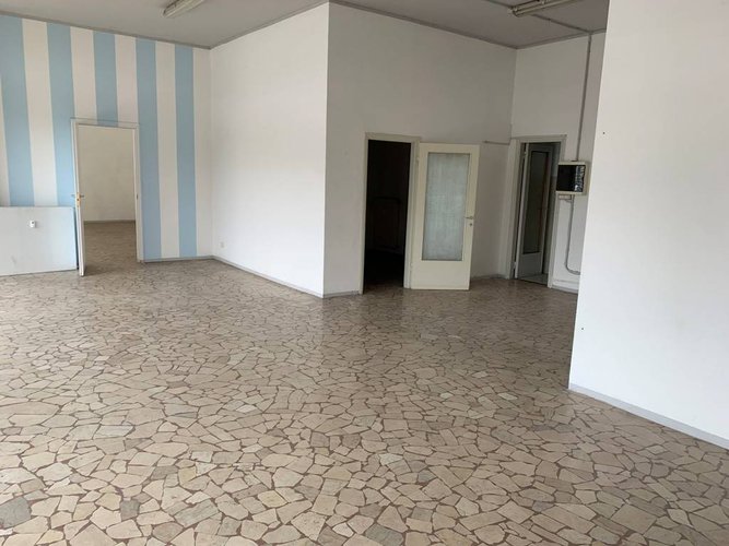 NEGOZIO VICINANZE UNIVERSITA' Bergamo