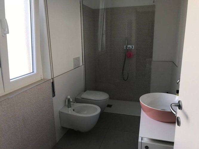 TRILOCALE COMPLETAMENTE RIMESSO A NUOVO Alzano Lombardo