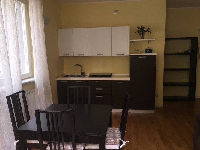 Signorile bilocale con box Nembro