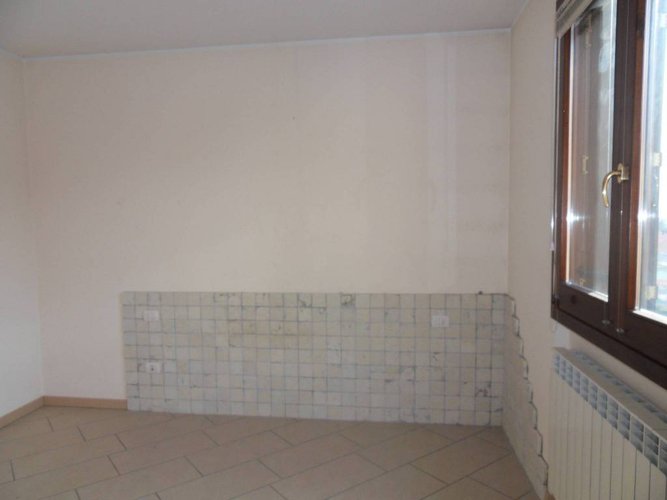 QUADRILOCALE CON CANTINA E BOX DOPPIO Albano Sant'Alessandro