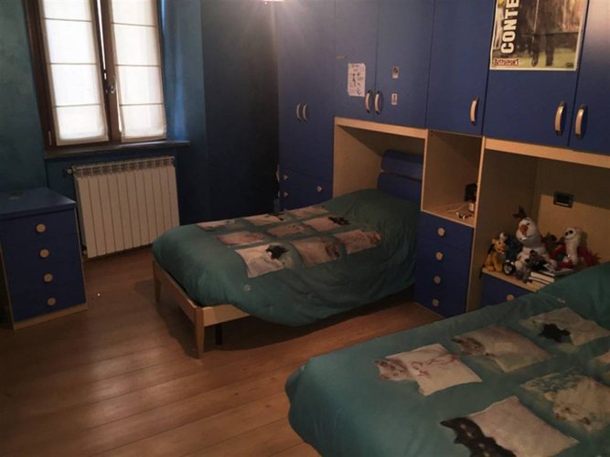 AMPIO QUADRILOCALE CON CAMINO Alzano Lombardo