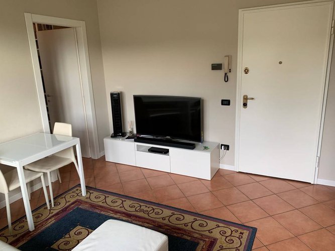 BILOCALE CON BOX E CANTINA Bergamo