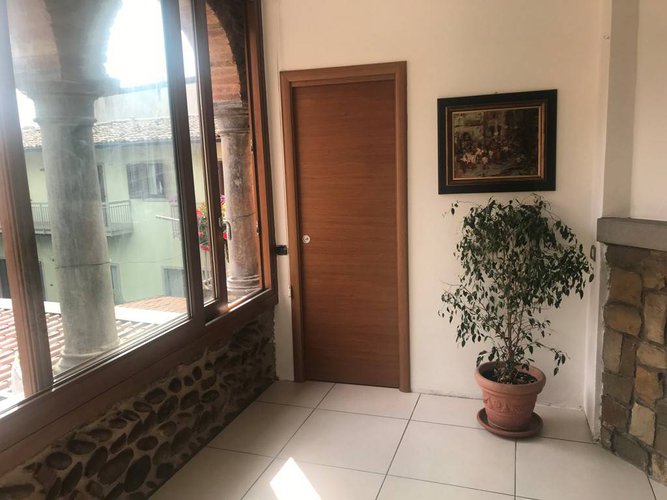 AMPIO QUADRILOCALE CON CAMINO Alzano Lombardo