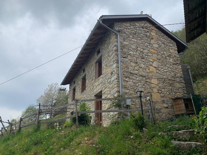 VILLA SINGOLA/RUSTICO RIMESSO A NUOVO A 16km DA BERGAMO Bergamo