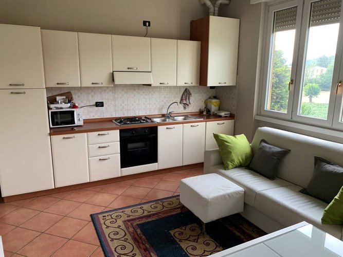 BILOCALE CON BOX E CANTINA