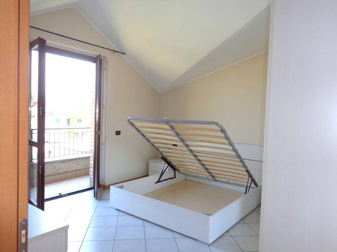 LIBERO SUBITO!!!COLOGNO TRILOCALE CON BOX DOPPIO E TERRAZZO Cologno al Serio