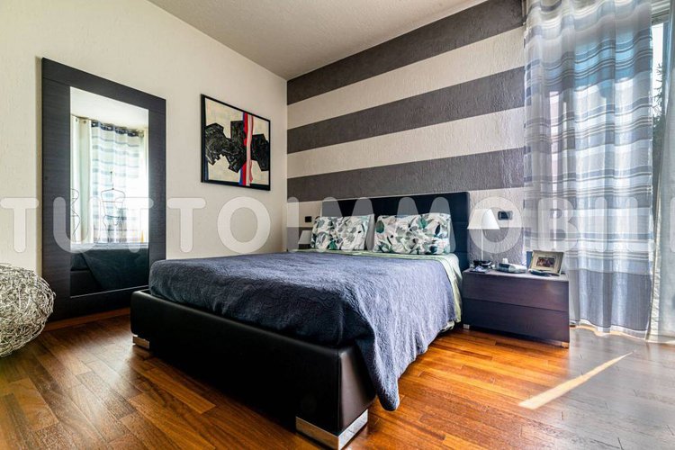 PRESTIGIOSA VILLA SINGOLA A NEMBRO Nembro