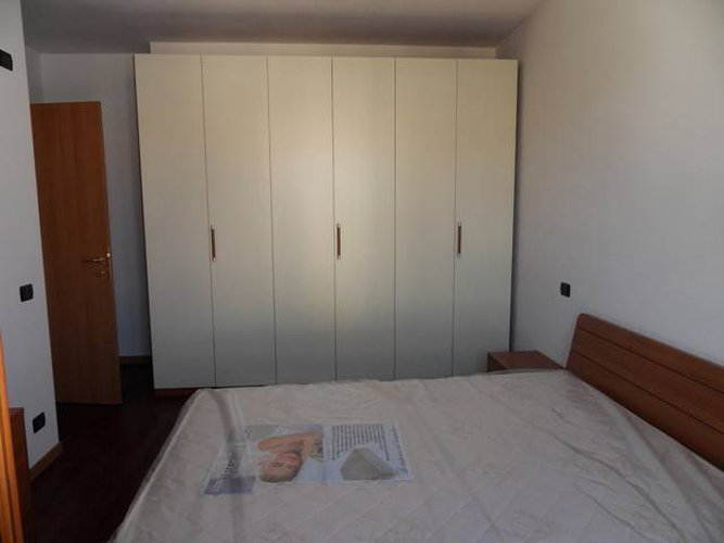 TRILOCALE NUOVO ARREDATO CON BOX DOPPIO E CANTINA Bagnatica